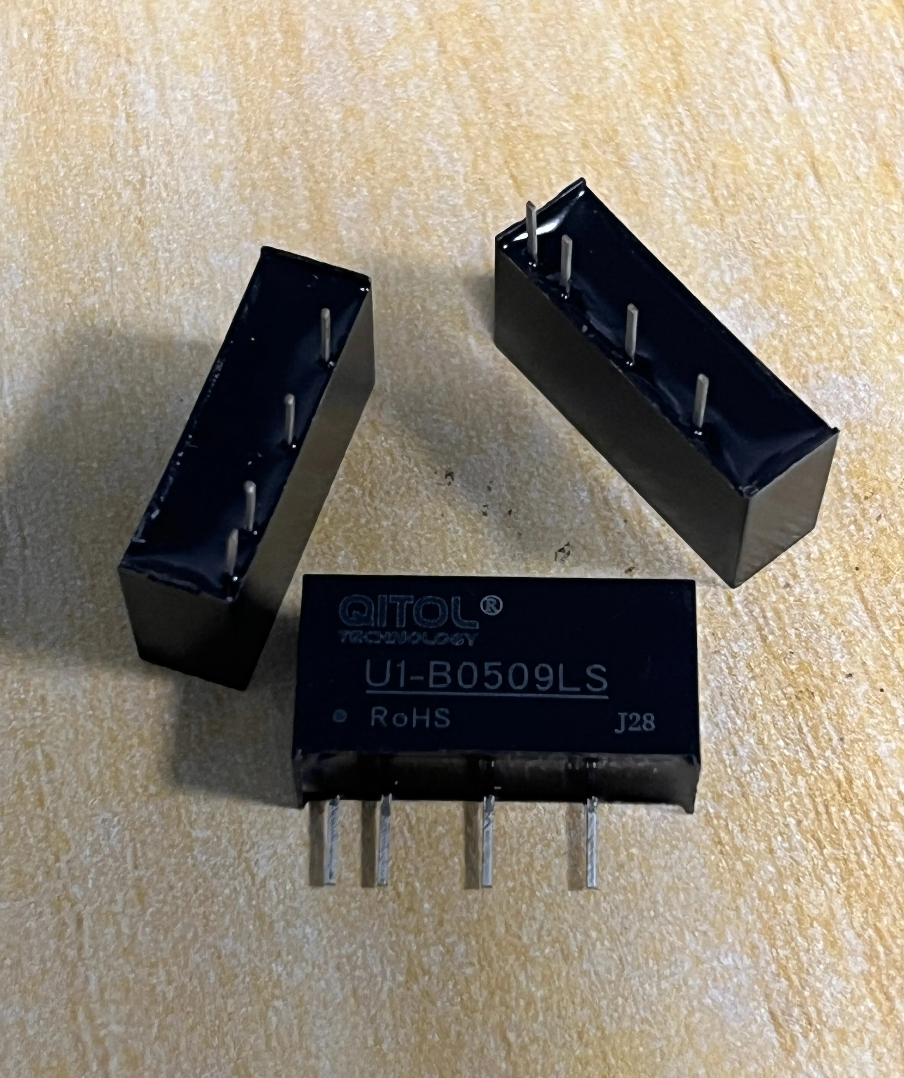 1W U1-B0509LS-1WR3 Miniature DC-DC Power Converter 5V TO 9VDC Step-Down Switching Disconnector Module Active Components