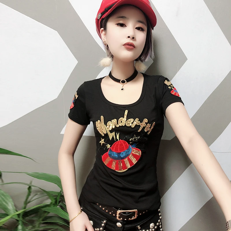 패셔너블한 여성용 티셔츠, 헤비 자수 슬림핏 코튼 베이스 티셔츠, 트렌디한 스트리트웨어, 라운드넥 탑