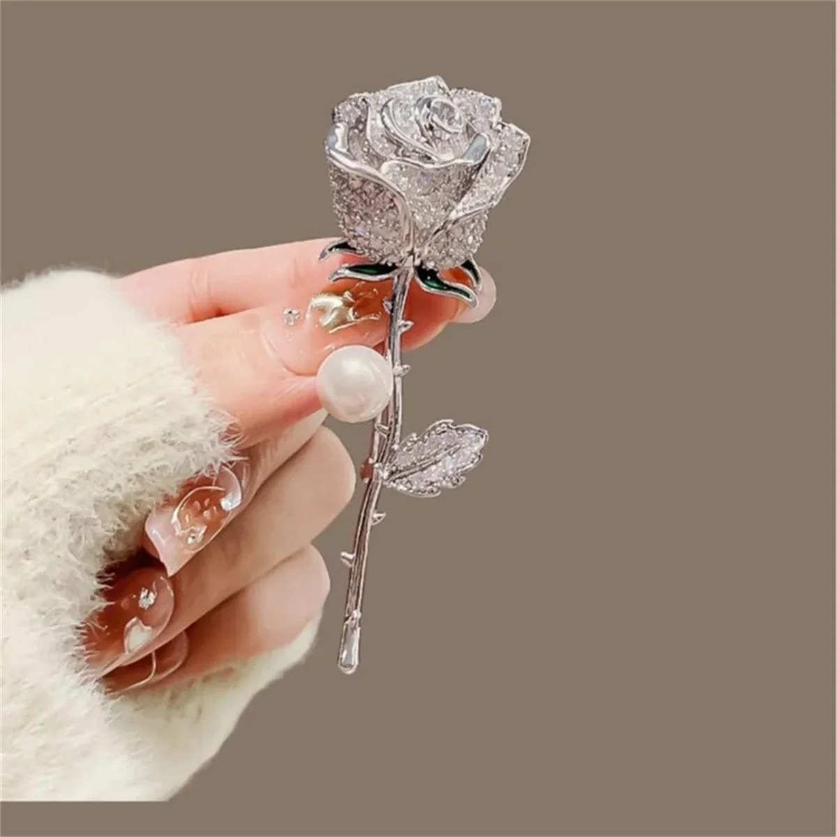 Romantic Rose Brooch, Exquisite And Fashionable Jewelry Shirt For Men And Women, Suit Backpack Accessories, Birthday Party Gift
