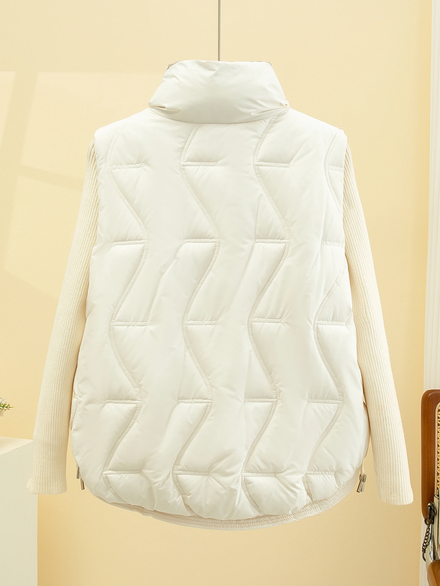 Faionable Gilet en duvet pour femme Automne Hiver Nouveauté Vêtements d'extérieur Sli Coton matelassé Jaet Zipper Design Thiened Polye...