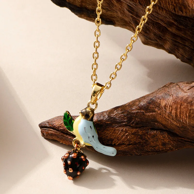Fashionable oil dripping enamel glaze cute tit raspberry cartoon bird necklace light luxury high-end non-fading clavicle chain