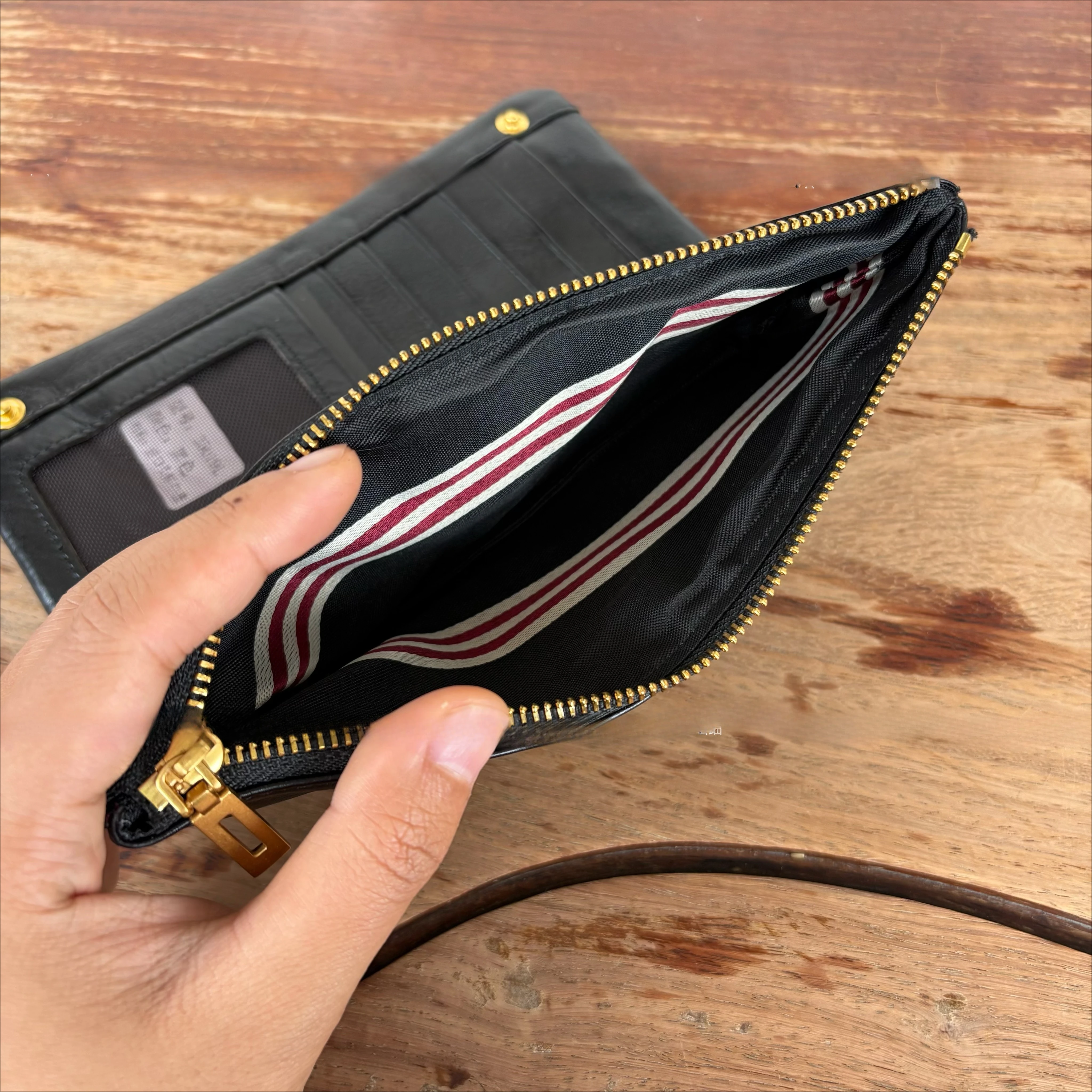 First-layer Cowhide Long Wallet with Integrated Card Holder, Portable Purse and Clutch, Unisex Multi-functional Document Bag - view 4