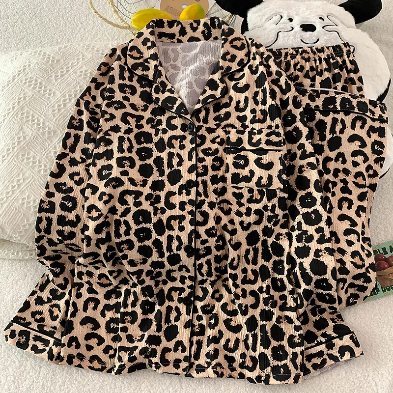 New American-Style Leopard Print Pajamas for Women, Spring and Autumn, High-Quality Crinkled Fabric Loungewear Long-Sleeve Set