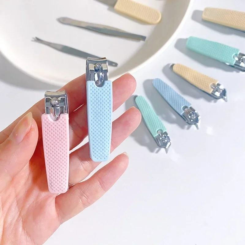 Cortaúñas con manga de silicona, recortador de uñas anticaída, plano, Diagonal, estilo Ins, portátil para estudiantes, lindo, cuidado de uñas para