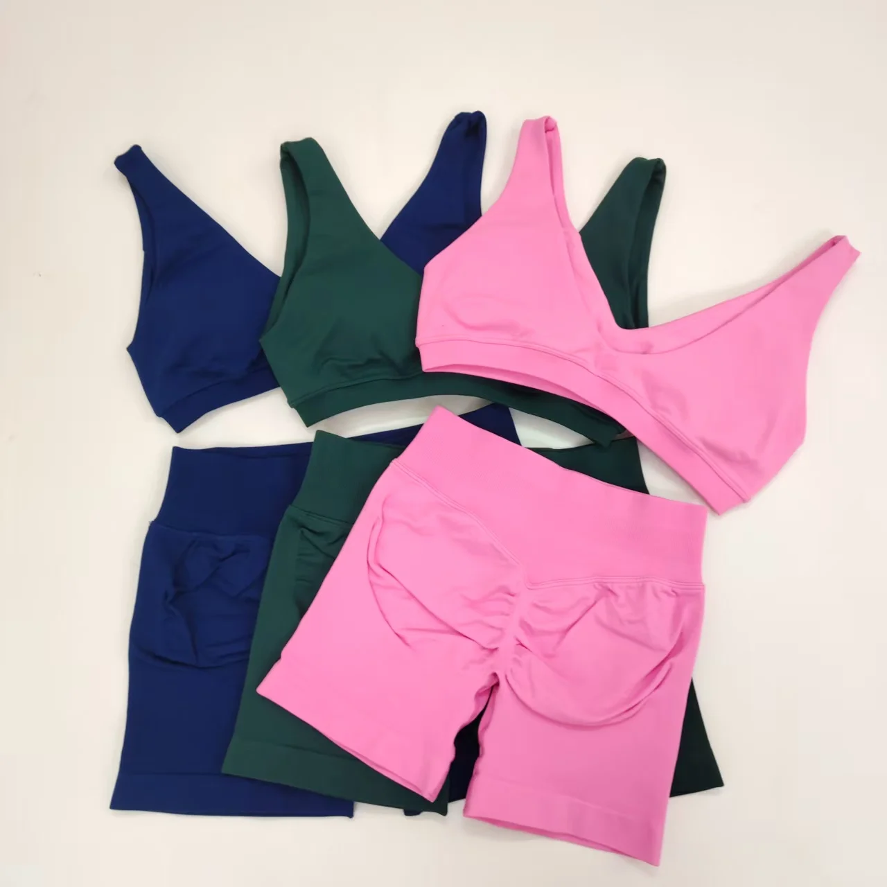 2-piece-seamless-yoga-set-v-neck-scoop-back-sports-bra-scrunch-butt-gym-shorts-sets-workout-clothes-women-fitness-outfit