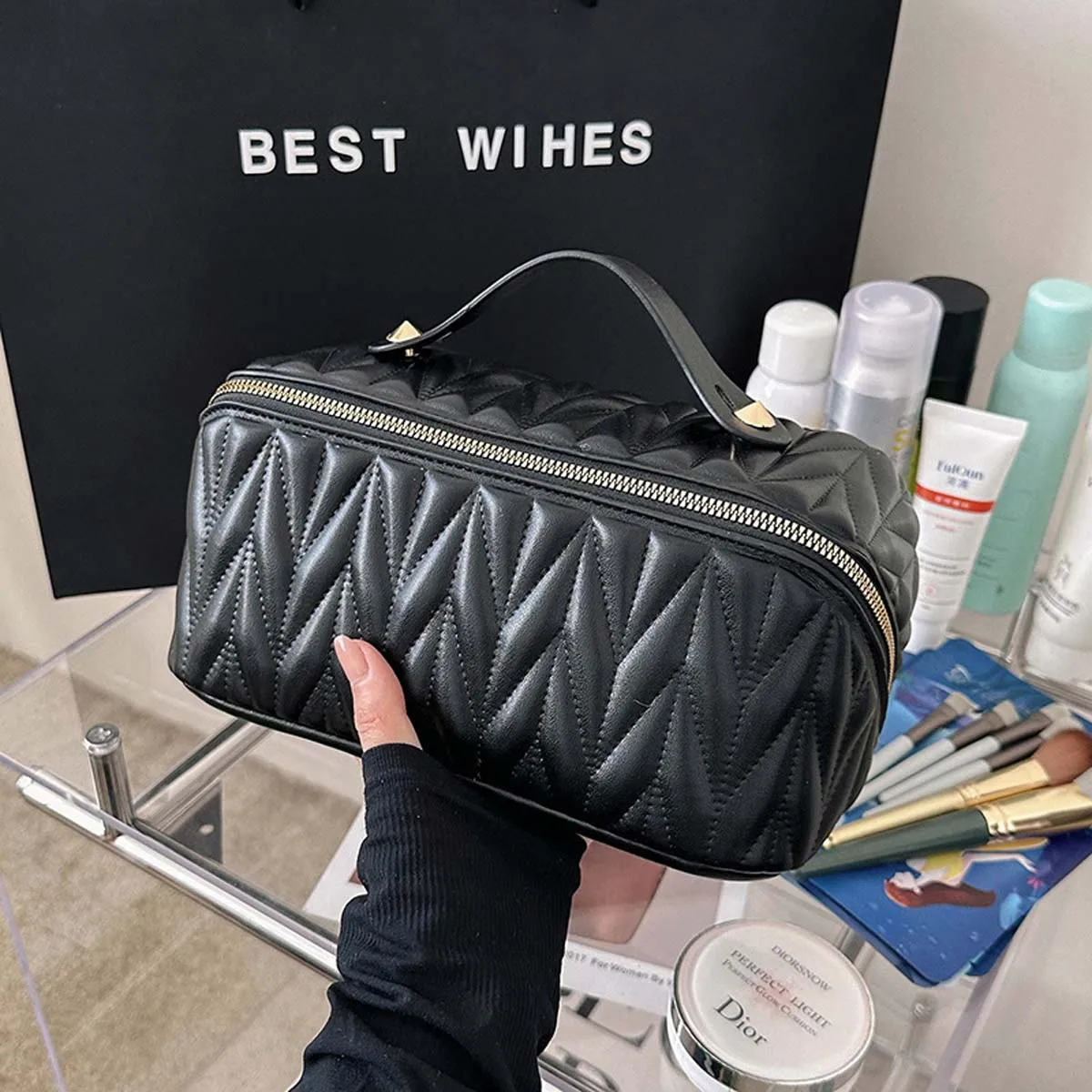 Premium pu Makeup bag High appearance level large capacity fashion travel toiletry bag Hot new solid color cosmetics storage bag