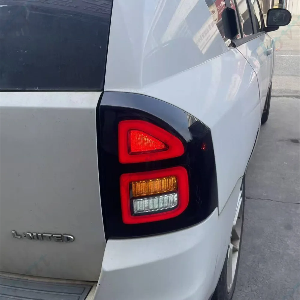 زوج LED المصابيح الخلفية ل جيب البوصلة 2011 2012 2013 2014 2015 2016 2017 الضوء الخلفي لمبة خلفية الفرامل بدوره إشارة عكس الضوء