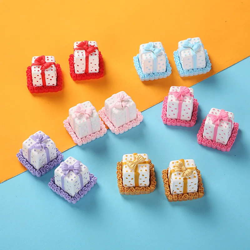 Diy 3D Resin Mini Kawaii Gift Box Figure Decorative Sculpture Figurines Statues Dollhouse Miniatures Jewelry Decor Accessories