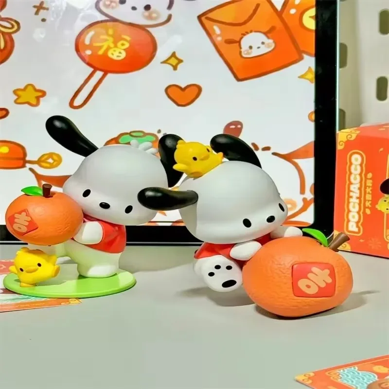 Figura de Anime Miniso Sanrio Pochacco, Serie de la buena suerte, adornos Kawaii Hug Orange Ver, modelo de Pvc, decoración de Año Nuevo, regalo de Navidad