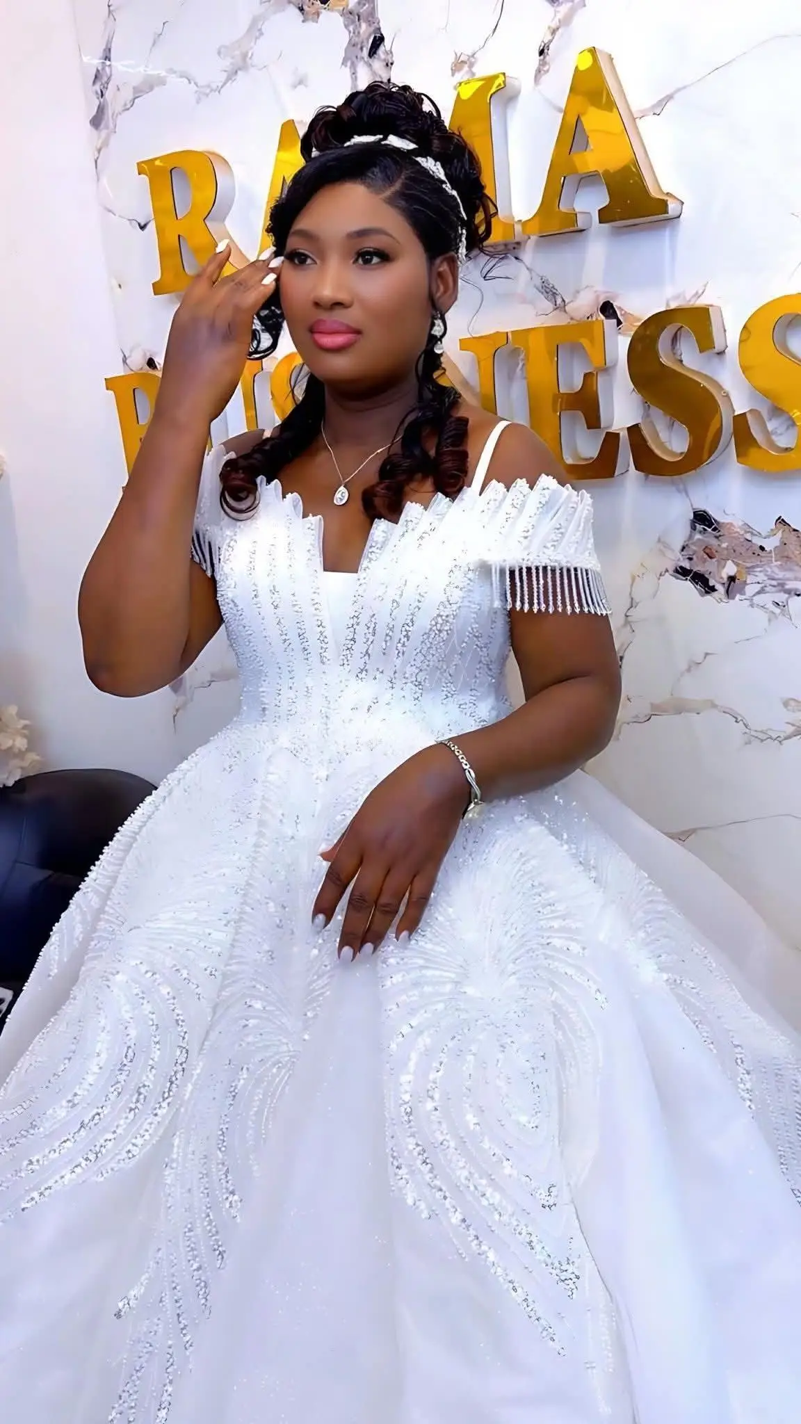 Customized Spaghetti Strap  Fully  Beads Sequins  Luxury Wedding Dress  Robe De Marriage Ballgown African Puffy Bridal Gown