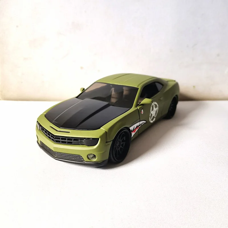 

JADA 1:24 Scale Alloy Camaro Shark Livery Muscle Car Diecast Miniature Toy Car Simulation Classic Model Collectibles Souvenir