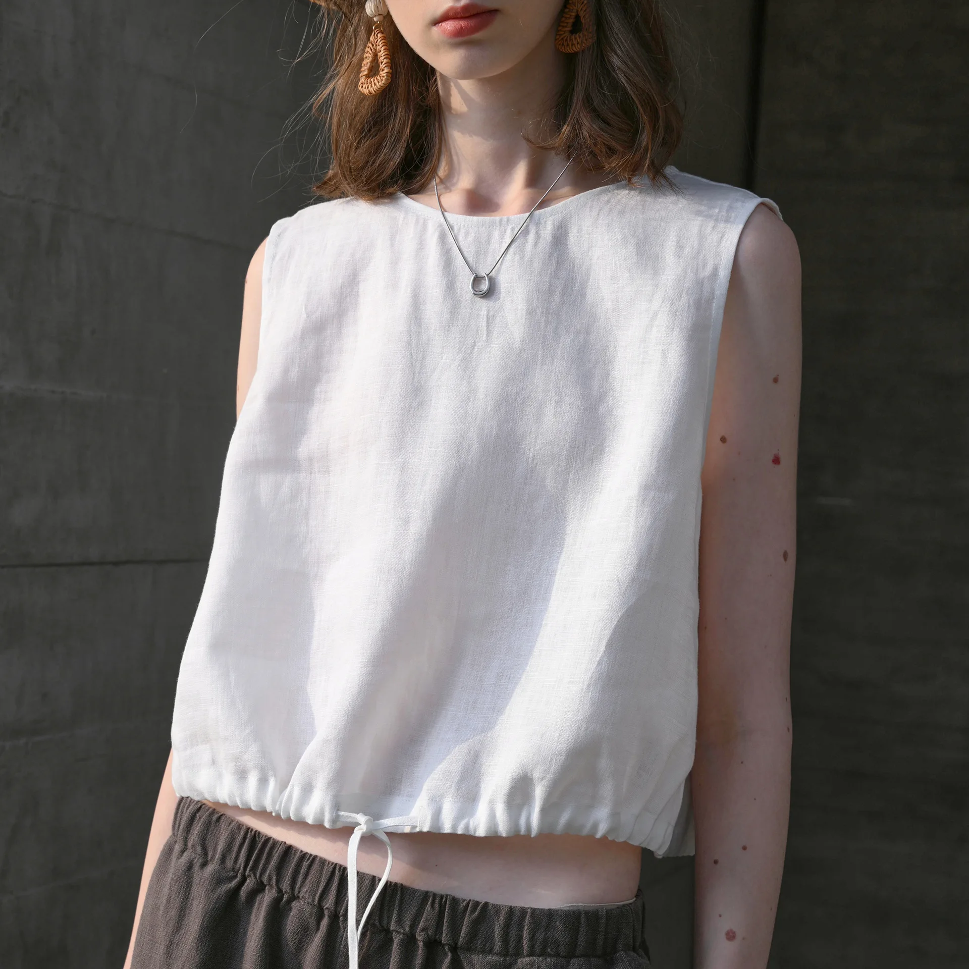 100% Linen Good Quality Women Summer Loose Style Vest Blouses Lace-Up Hem Design Fashion Boho Women Linen Tank Tops Shirts