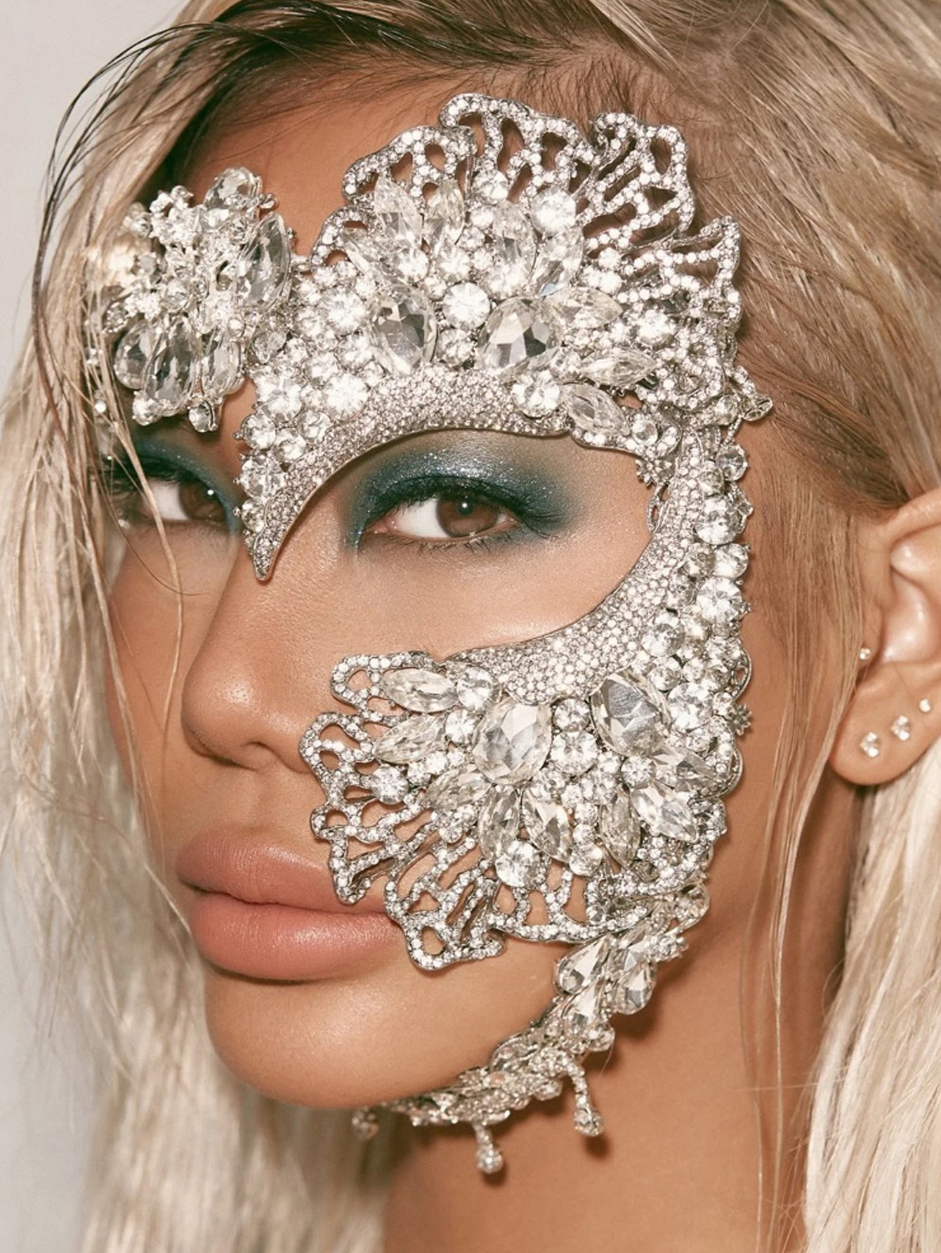 StoneFans Crystal Zircon Mask Half Rhinestone Stretch Cord Fashionable Accessory for Halloween Prom with Exaggerated Personality