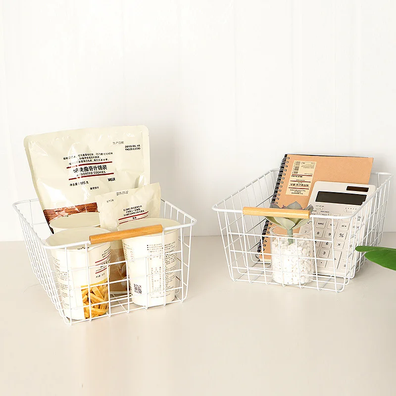 Hot Selling White Wire Baskets with Wooden Handles Popular Metal Wire Food Storage Basket Organizer Storage Baskets