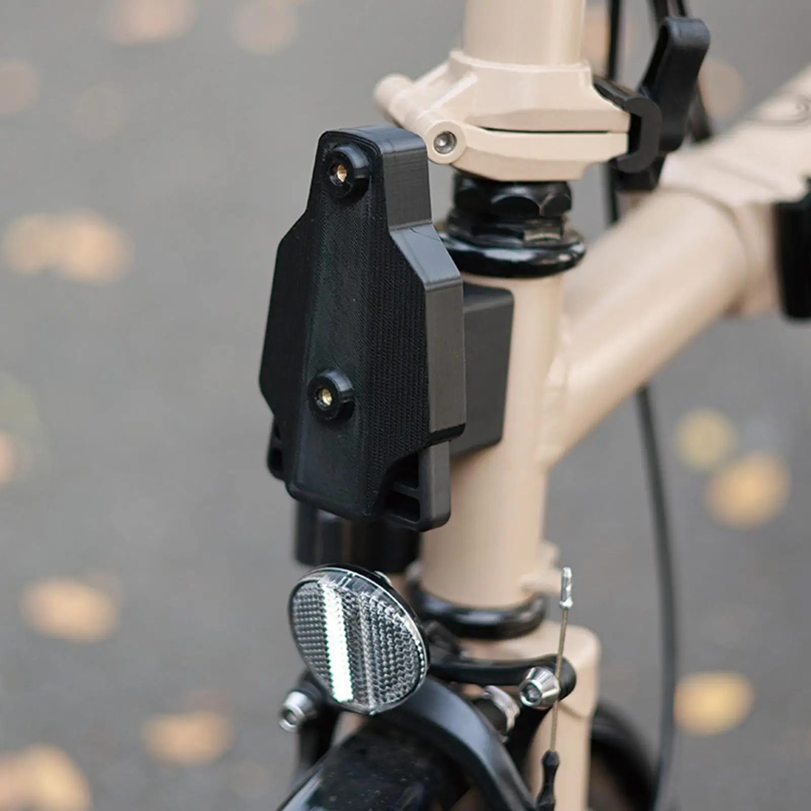 

Адаптер для крепления бутылки с водой на велосипед, складной держатель для стакана, аксессуары для горных и шоссейных велосипедов, для езды на велосипеде и поездок на работу