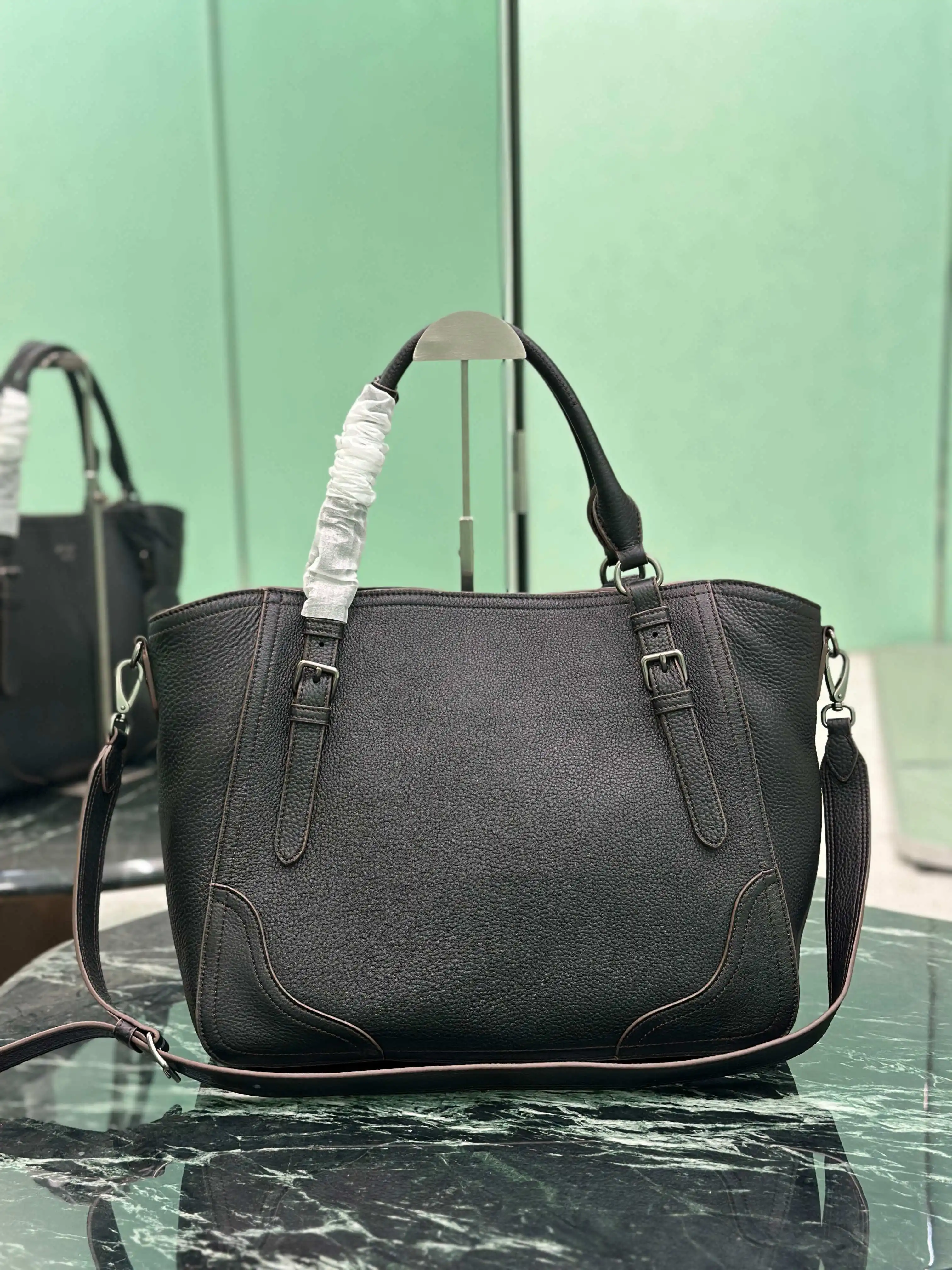 

2026 Newest Leather Tote Bag for Women, Large Capacity Designer Handbag, Casual Shoulder Bag Purse, Fashion Crossbody Bag