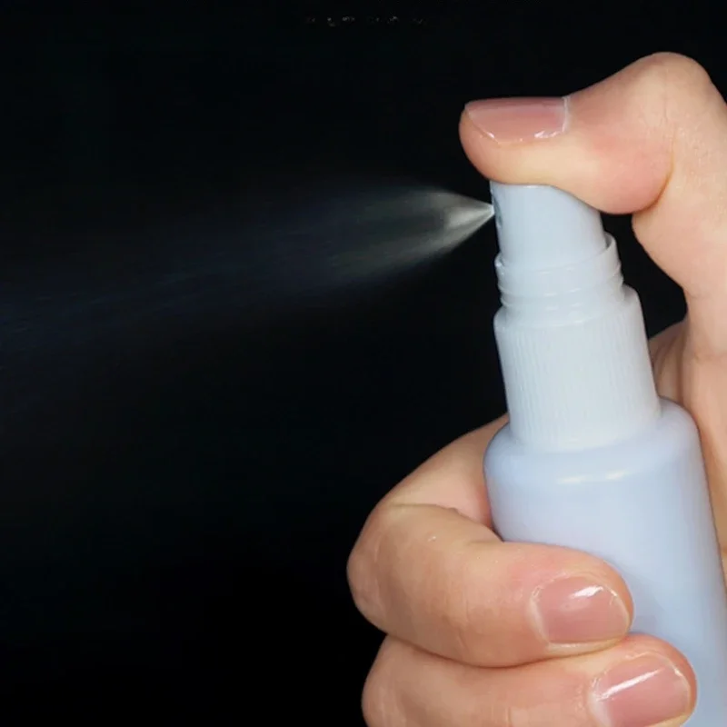 Plant Extract Nail Remover Spray Nail Polish Wearing Nail Polish Is Simple and Convenient To Carry Without Residue