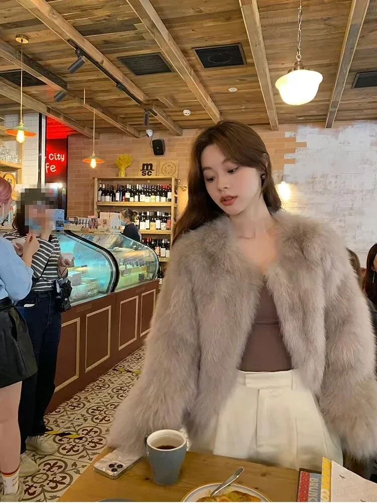 2024 겨울 신상 여성용 퍼 코트, 슬레 일체형 스킨 & 퍼 숏 한국 버전 라운드넥 긴팔 3버튼