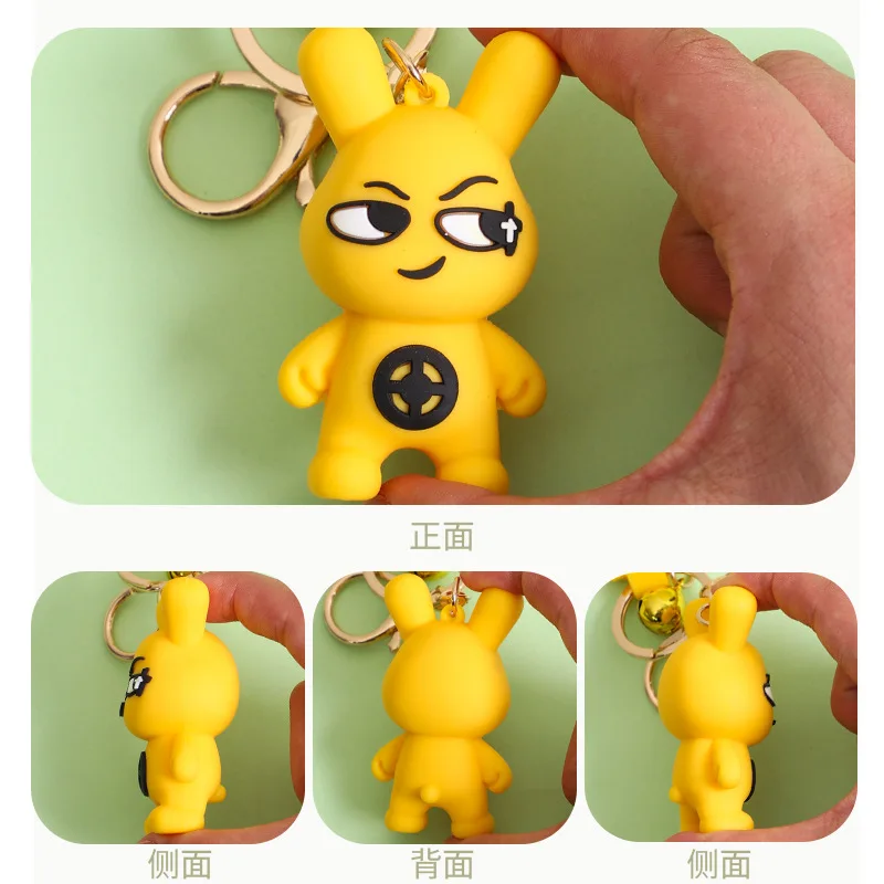 

2025 miniso, высококачественные маленькие подарочные мультяшные 3D фигурки, креативные подарки, изысканные автомобильные брелки и подвески для пар