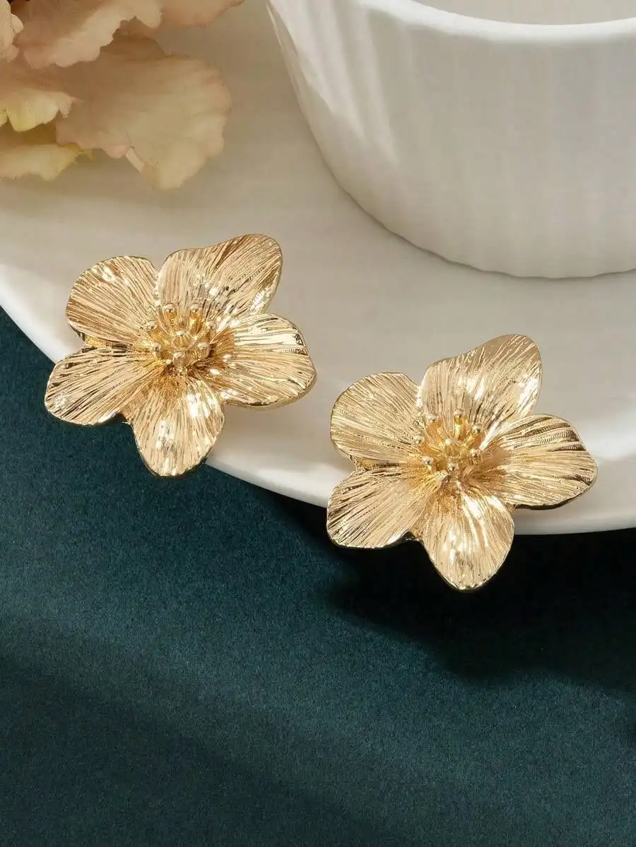 Thumbnail 2 - #61 Latest Stud Earrings Offers