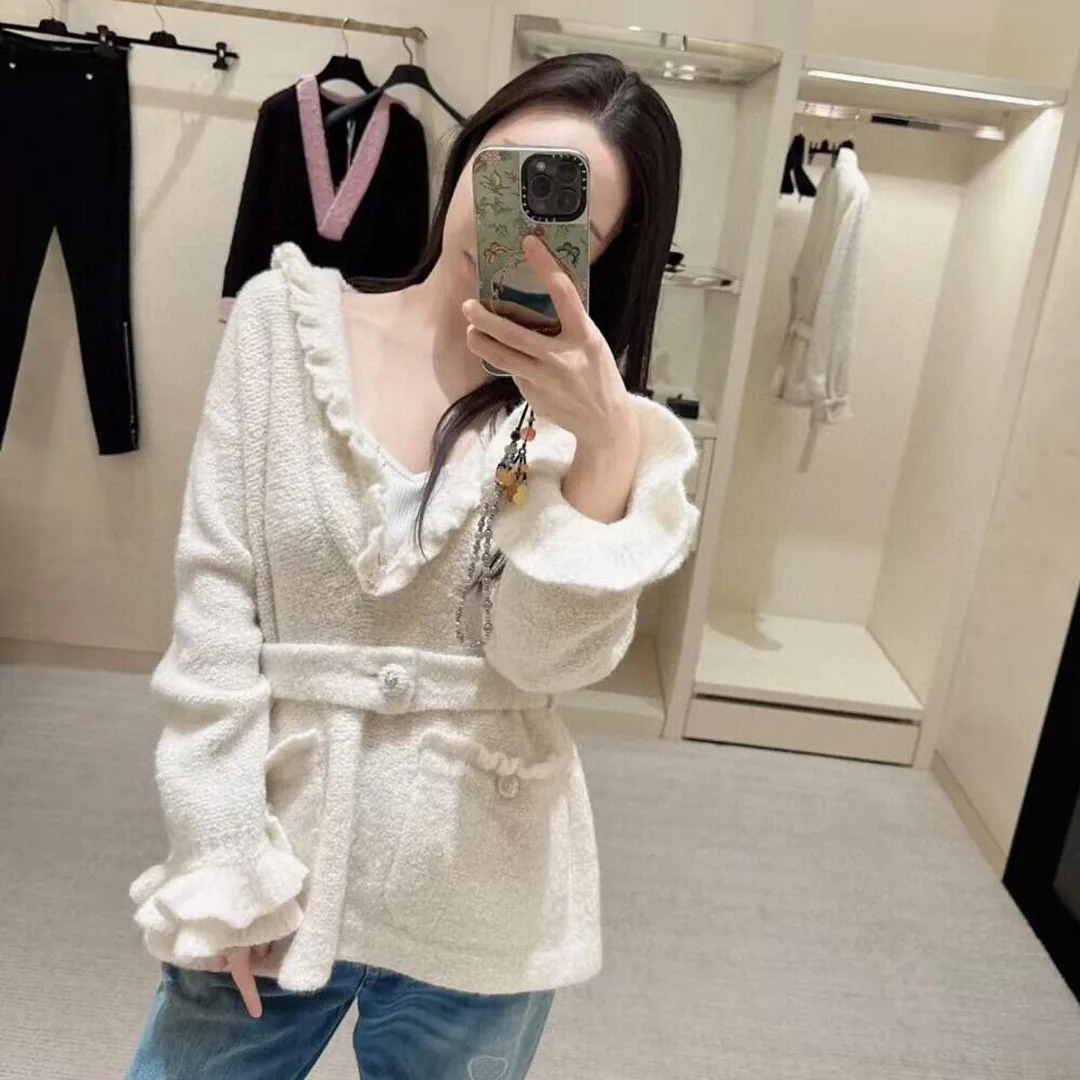 New Fashion Wool Cashmere Blends Runway Design Edible Tree Fungus Lace Deep V-neck Flare Long Sleeve Belt Vintage Sweater Women