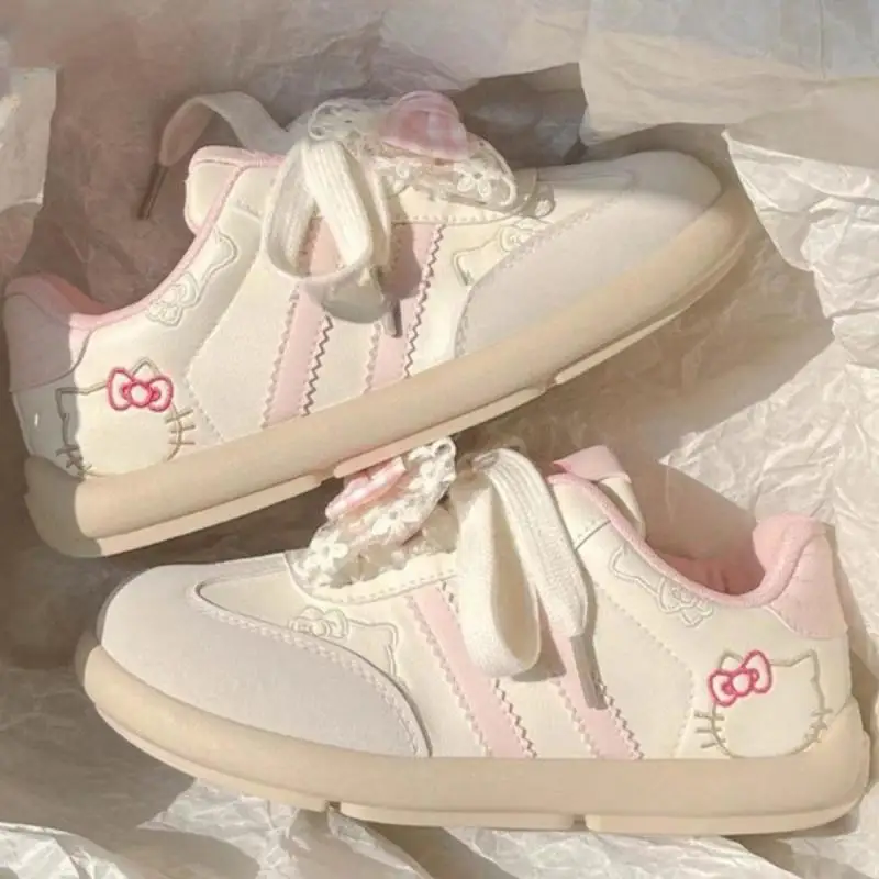 

Кроссовки Sanrio Hello Kitty для девочек, аксессуары Kawaii с героями мультфильмов, женская обувь для доски, весенняя повседневная дорожная повседневная обувь, подарки