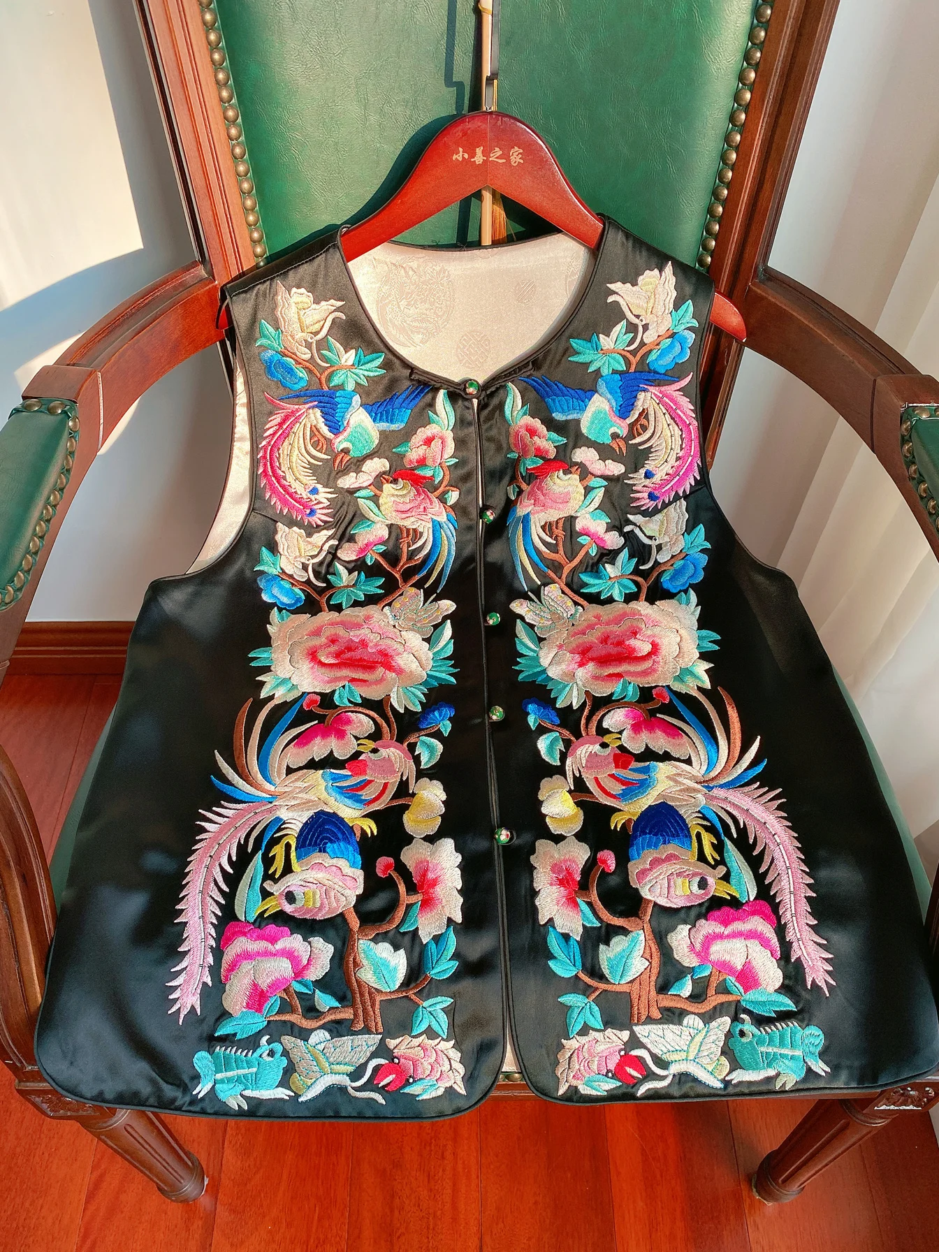 Spring and Summer Embroidered Acetate Forged New Chinese Style Vest National Buckle Black Waistcoat