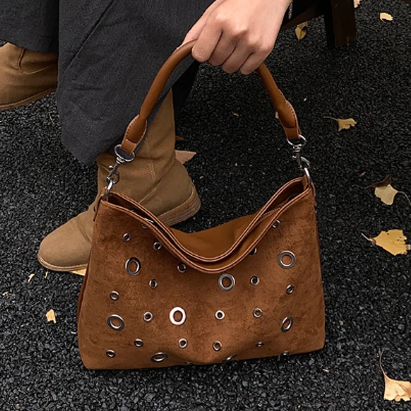 

Winter Retro Suede Handbag for Women 2025 New Commuter Versatile Crossbody Bag Fashion Single Shoulder Underarm Bag Bucket Bag