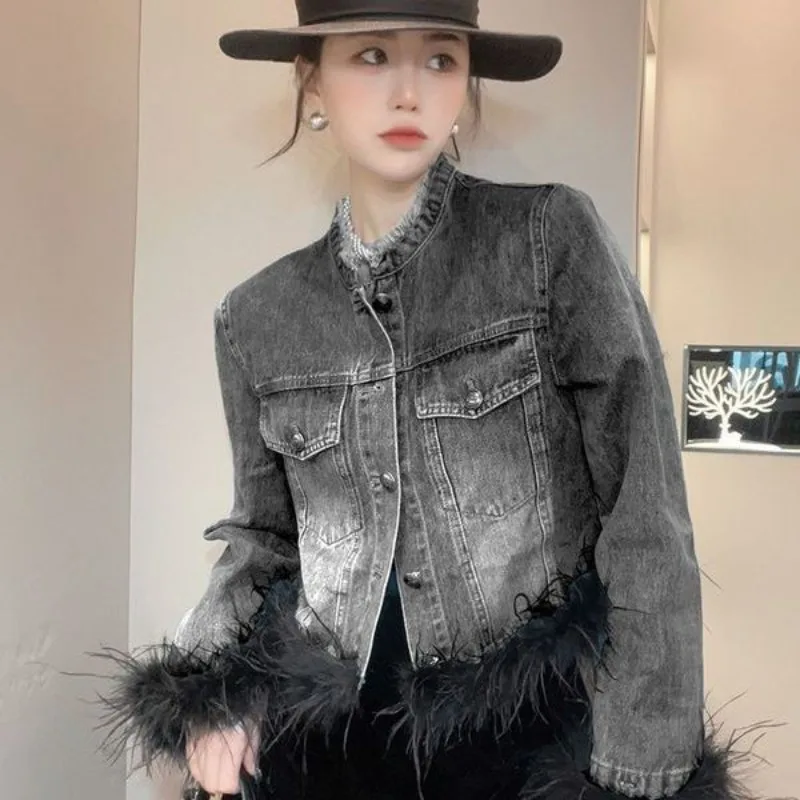 

2024 Spring and Autumn Long Sleeved Jacket Denim Short Coat Women's New Round Neck Feather Edge Single Breasted Top