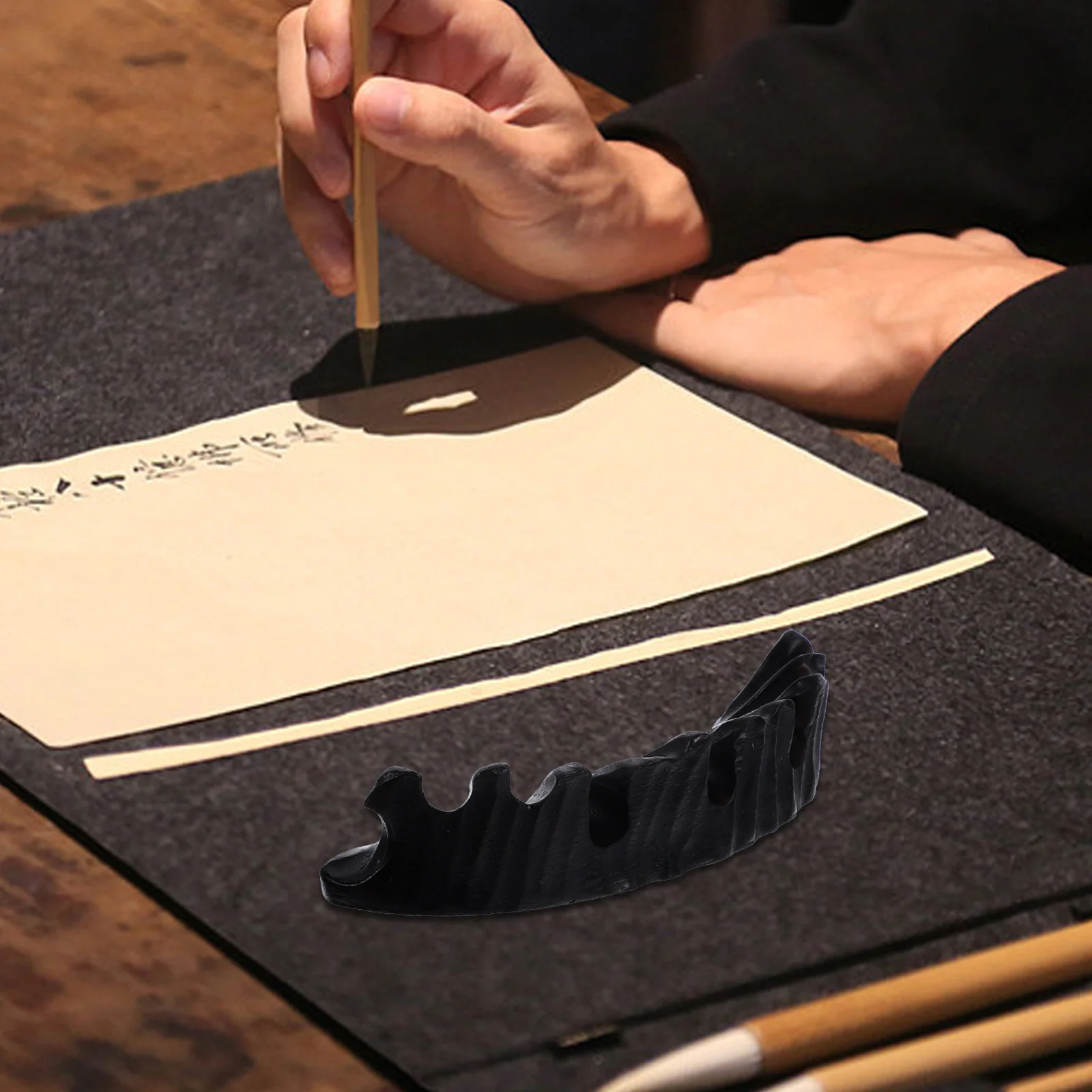 1Pcs High-Quality Ebony Pen Holder Unique Root Design Writing Brush Rack Elegant Desktop Decoration Functional Paperweight