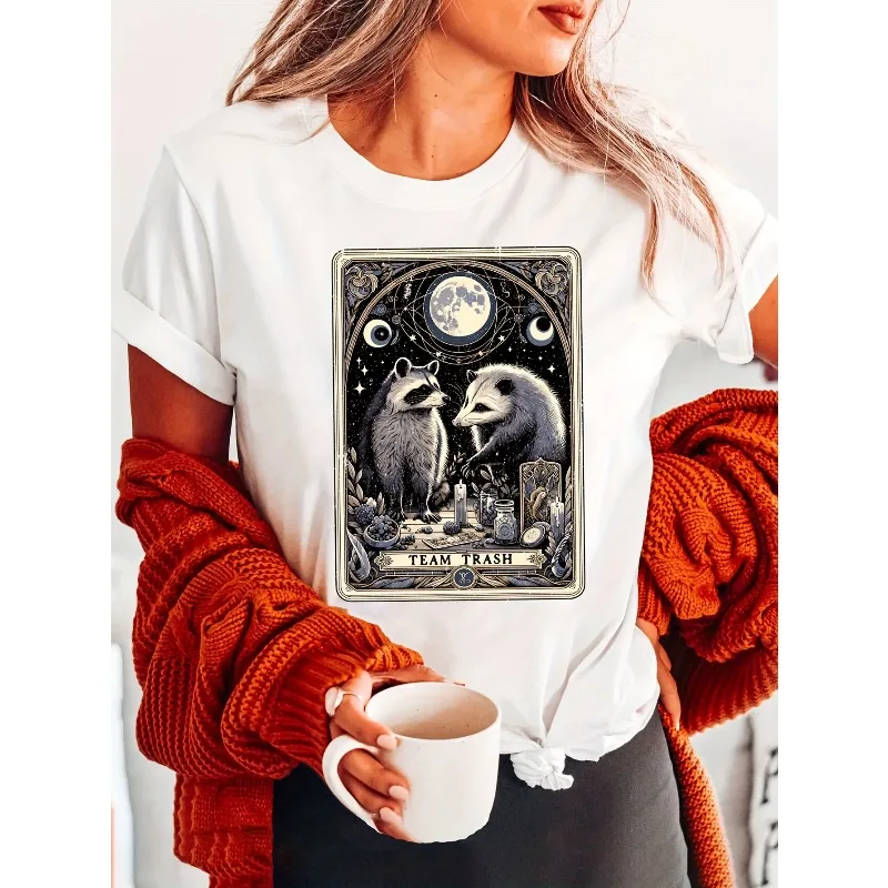 السيدات فريق القمامة بطاقة التارو السلبي الفئران السحر القوطي تي شيرت الظلام الخيال الراكون والقمر طباعة قميص س الرقبة عادية #1
