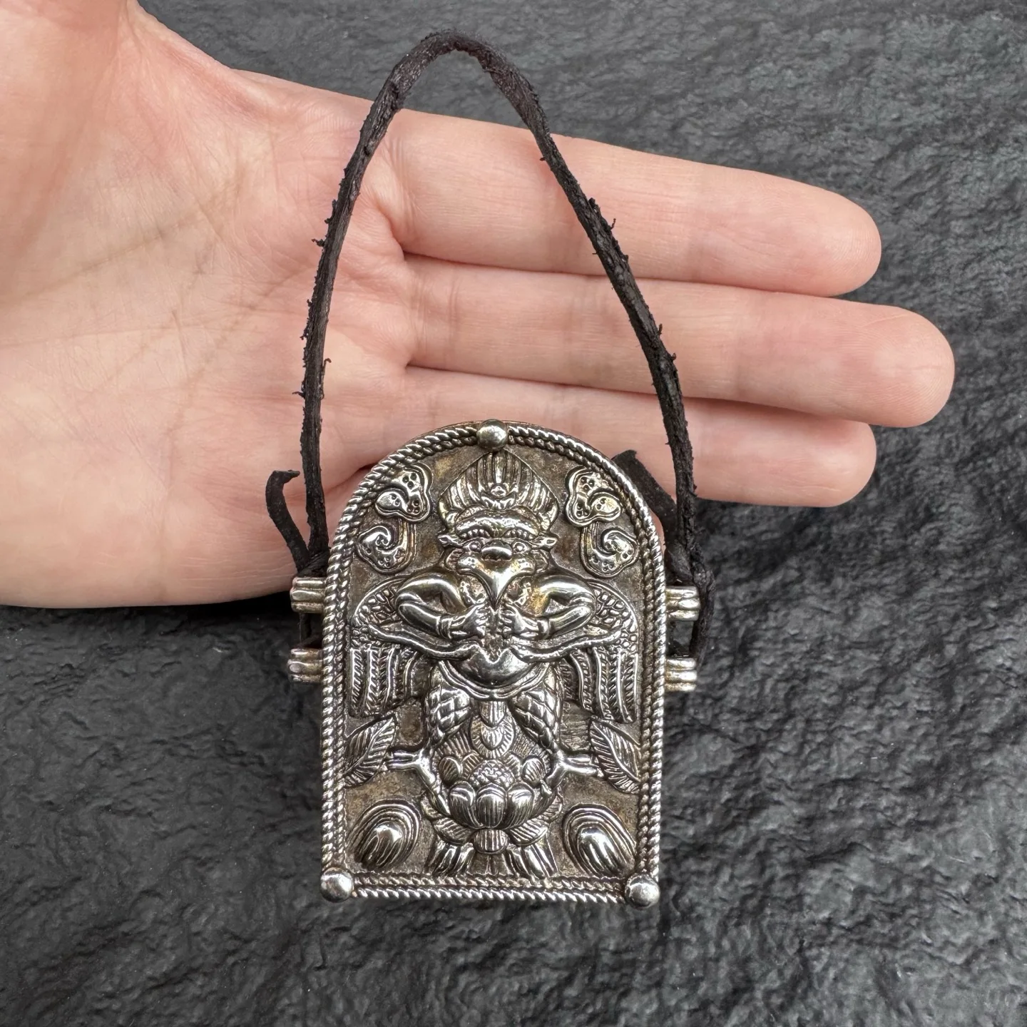 

China retro white Lima copper Dapeng bird blare box protector pendant can be opened.