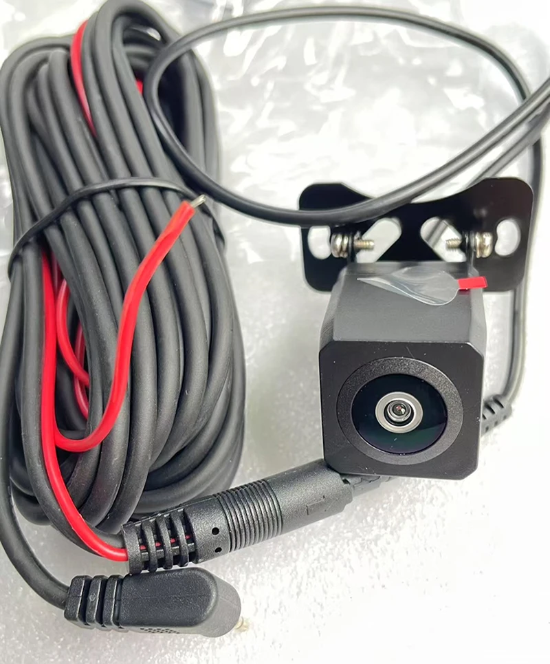 AHD1080P HD Night Vision Fisheye 170-Degree Reversing Image of Driving Recorder Rear Camera.