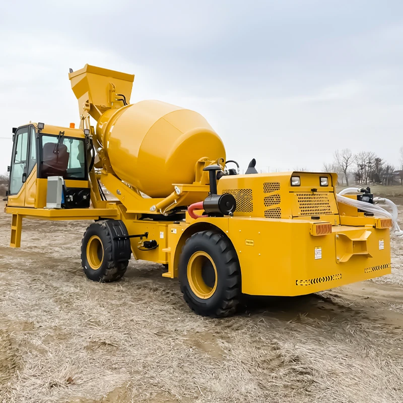 آلة التحميل الذاتي 2.6 م 3 3.5 م 3 4 م 3 5.5 م 3 شاحنة خلط الخرسانة مع 270 °   360 °   دوران
