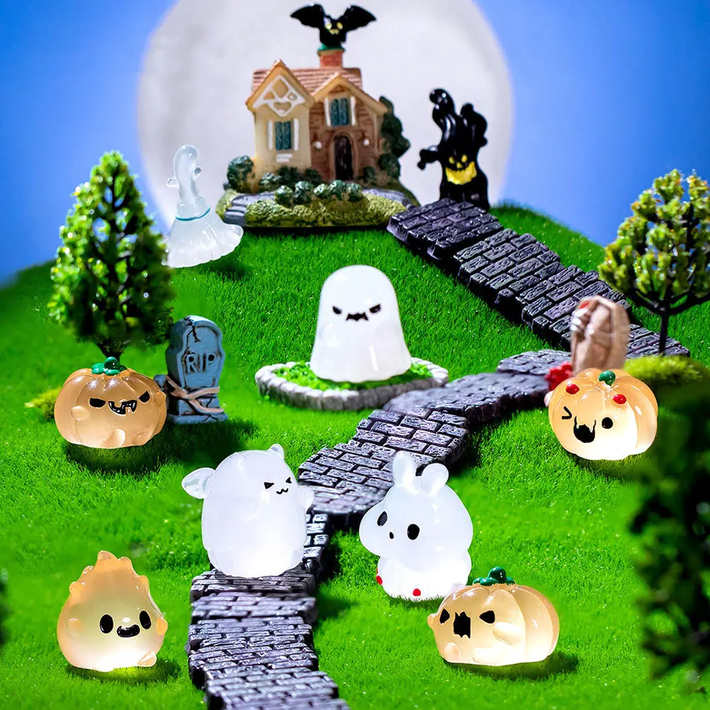 

9Pcs Halloween Resin Miniatures Night Glow Micro Landscape Props for Home Decor Party Supplies Miniature Halloween Ornament