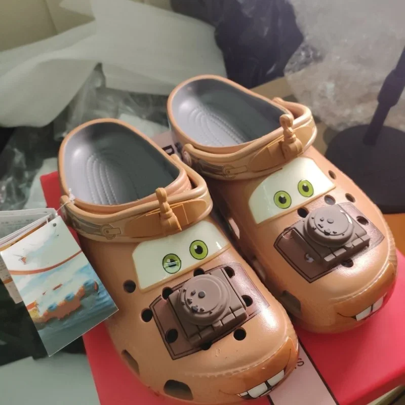 

Тапочки «История игрушек» с изображением молнии Mcqueen, водонепроницаемая крутая новая обувь в виде пещеры, сандалии, летняя пляжная обувь для пары, праздничные подарки