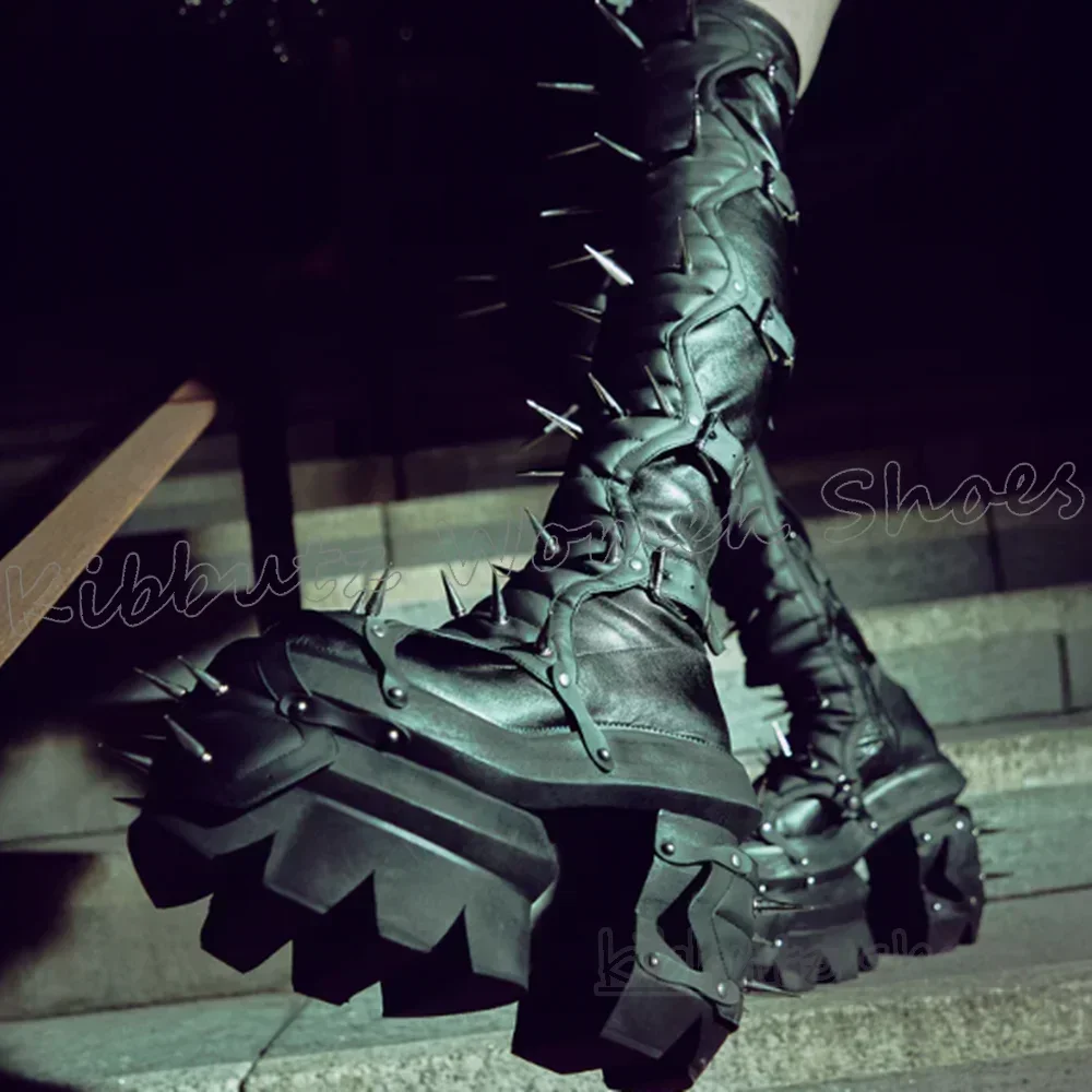 Kniehohe Stiefel Nieten Plattform Punk Rock Gürtelschnalle Leder Einfarbig Neuheit Sexy Mode Elegante Würzige Mädchen Schuhe Neueste