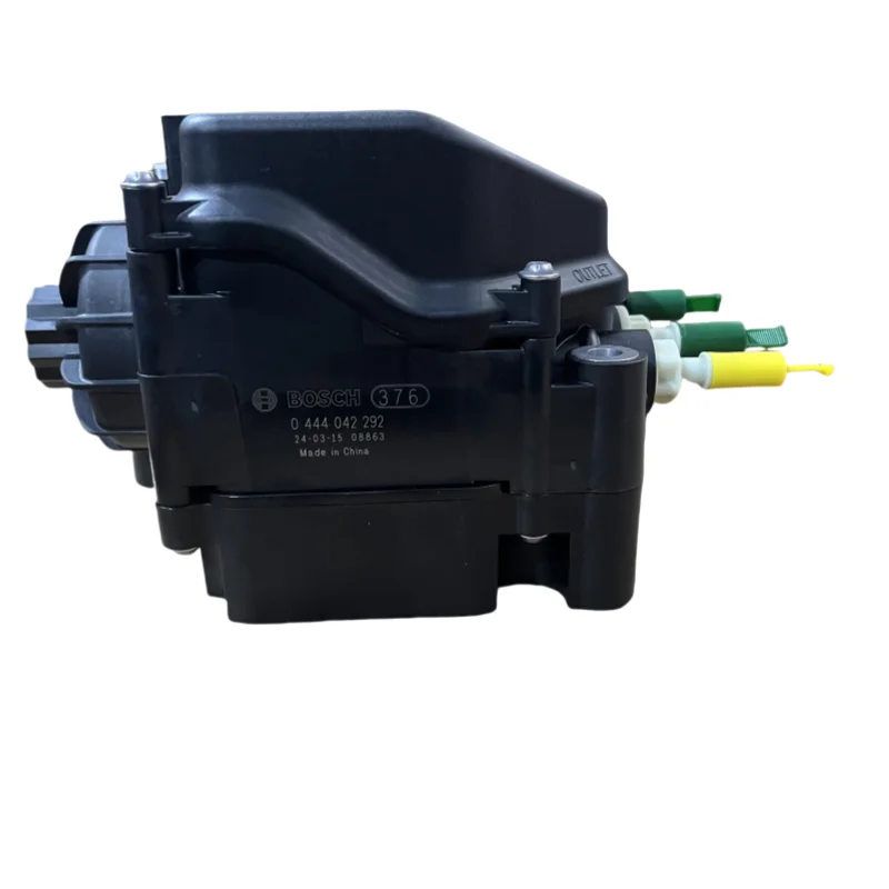 Для SINOTRUK HOWO T7H SITRAK C7H для SINOTRUK HOWO T7H SITRAK C7H насос мочевины двигателя грузовика 1001349818   Номер детали Деталь двигателя