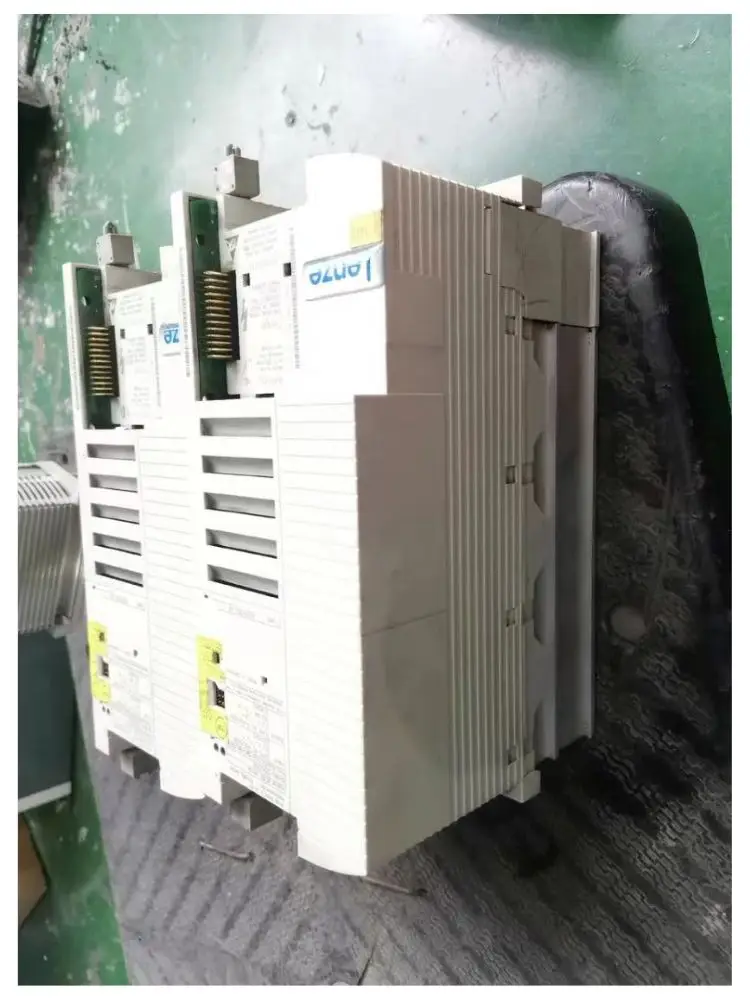 Second-hand  E82EV302-4B   inverter    test  OK     Fast Shipping image 3