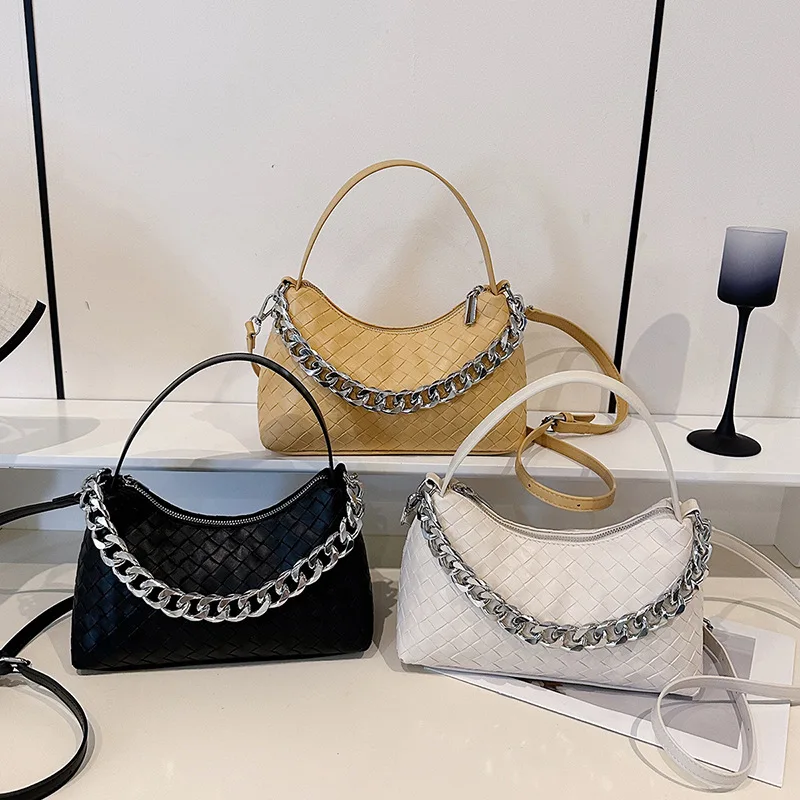 

2025 Minimalist Chain Strap Crossbody – Elevated Niche Shoulder Bag