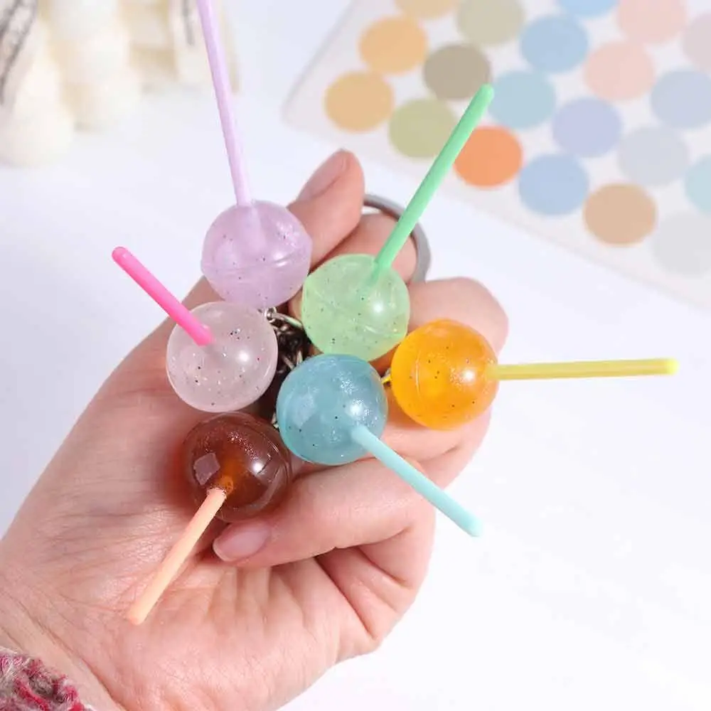 Niedlicher 3D-Lebensmittel-Lollipop-Schlüsselanhänger, Geleefarbener Transparenter Simulations-Lollipop, Mini-Harz-Bonbon-Schlüsselanhänger für Männer und Frauen – Detail 6