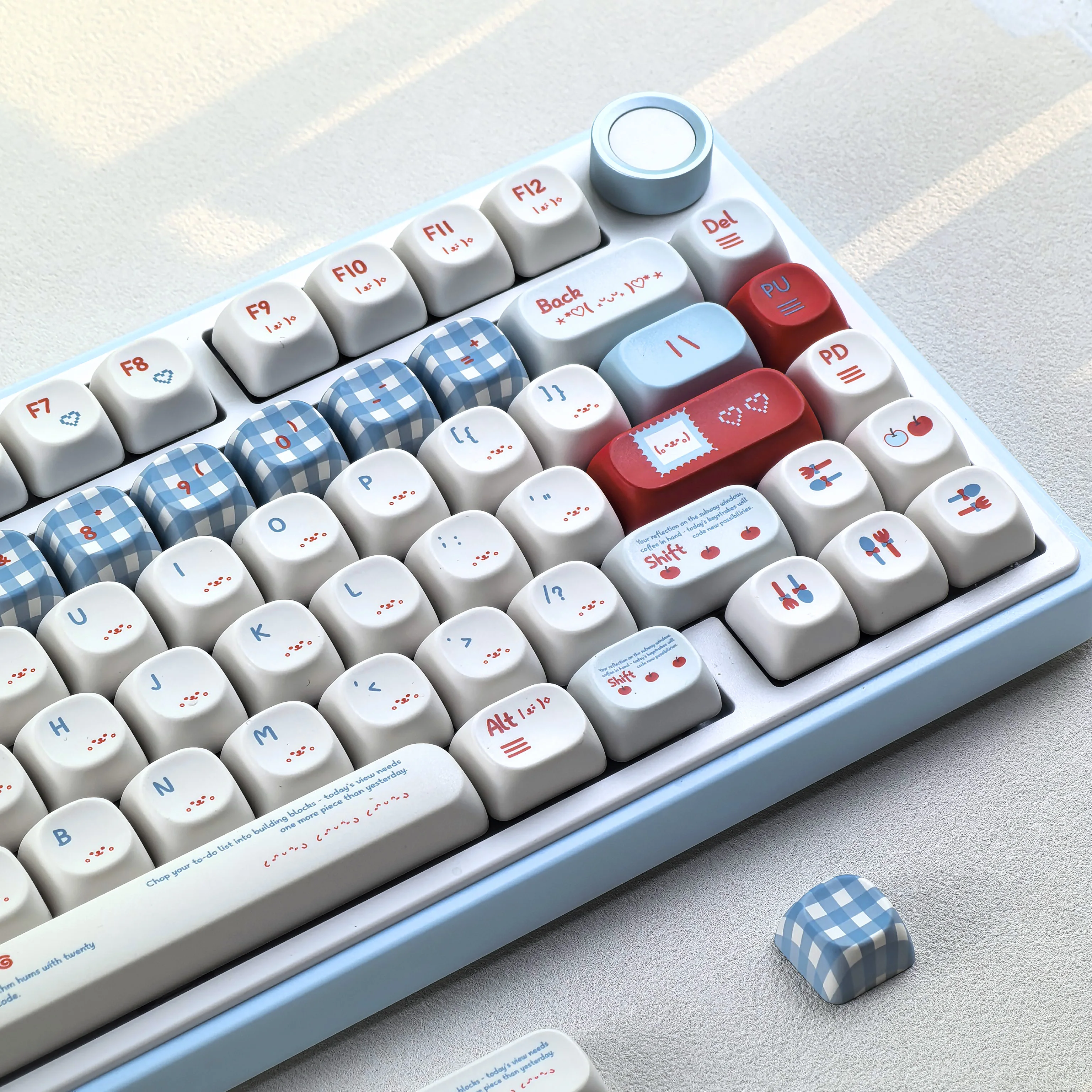 MAIMOOO  Emoticon Keycaps White Blue Cute Moa Pbt Keycaps For Ajazz And Aula Custom Keyboards Keycap