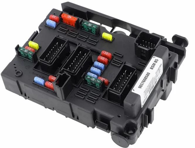 

Brand New Fuse Box Unit Assembly Under Bonnet 9657608580 BSM B5 6500Y1 For Citroen C2 C5 Picasso Peugeot 206 207 307