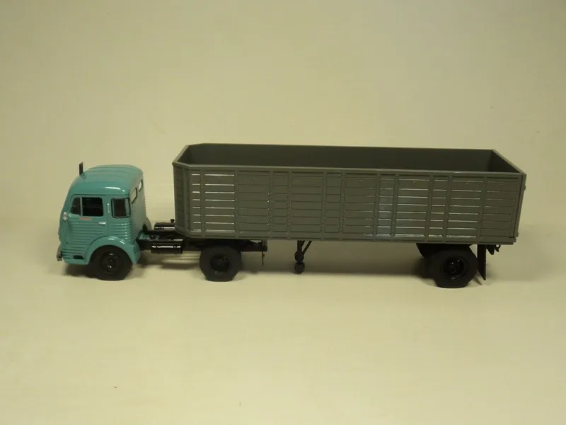 Diecast Ixo 1:43 Scale Ford SAF Cargo Ford Truck Trailer Alloy Car Model - view 2