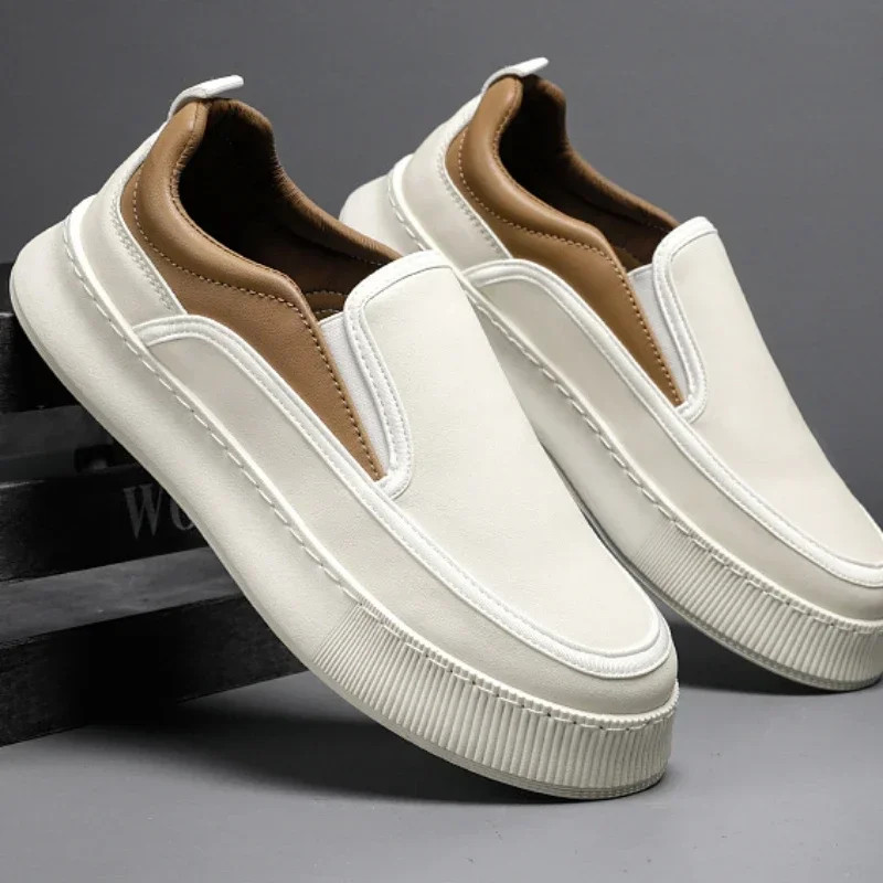 Sepatu Sneakers Slip on pria, sneaker lari nyaman olahraga tenis Anti Slip, ringan datar Musim Semi dan Gugur