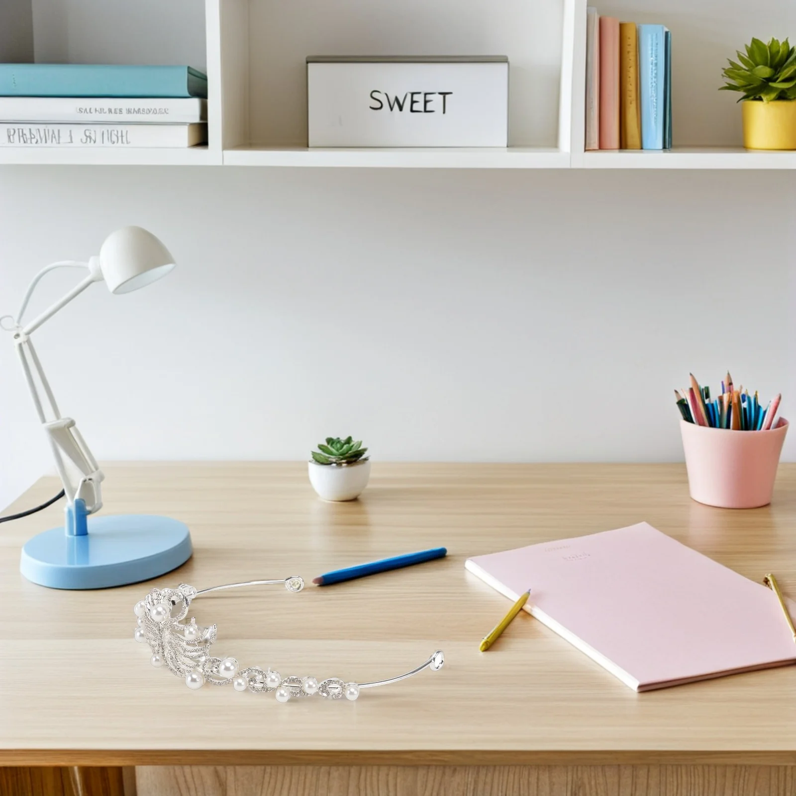 

Pearl Crown Bridal Tiara Elegant Zircon Lightweight Wedding Hair Accessories Women Princess Headgear Jeweler