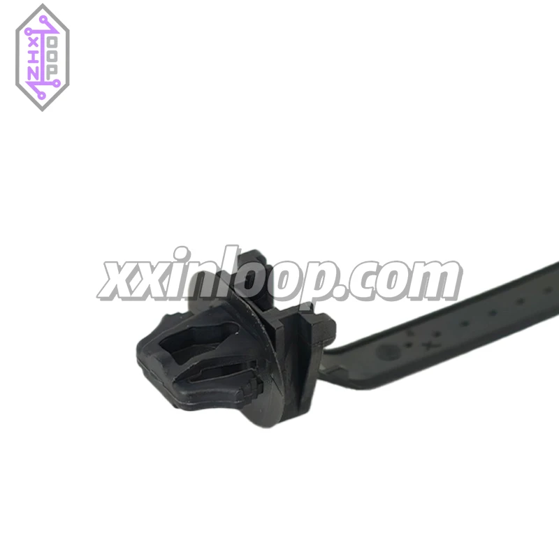 HF0201 PP9104301 PP9102503 Кабельные стяжки Соединители Овальное отверстие Тип заглушки Nylon66 PP Материал 12 × 7 мм Апертура 0,8-3,0 мм Толщина листа