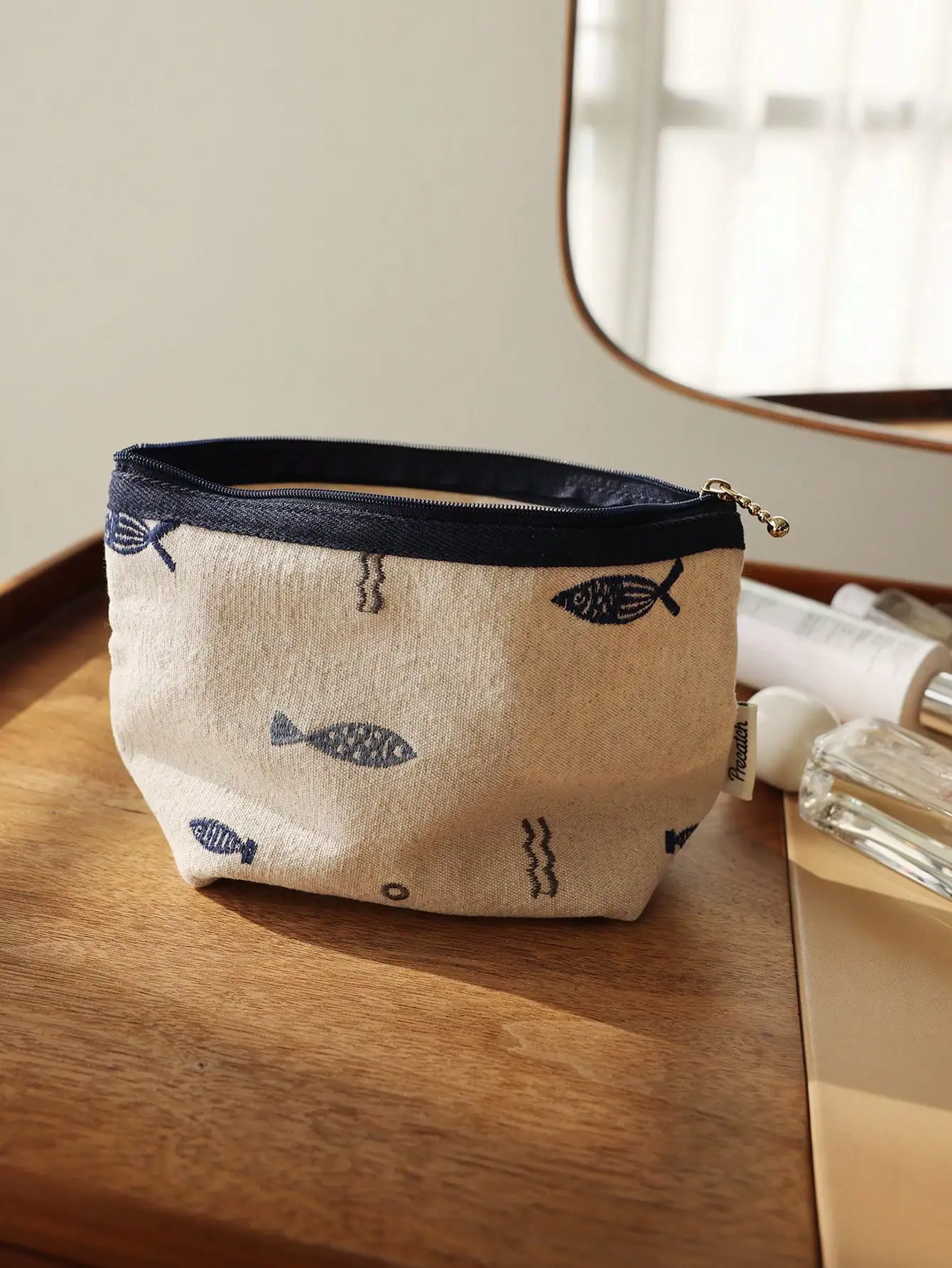 Embroidered Fish Cosmetic Bag - Minimalist Japanese Style, Portable Travel Organizer, Handmade Inner Pouch (Graduation Gift)