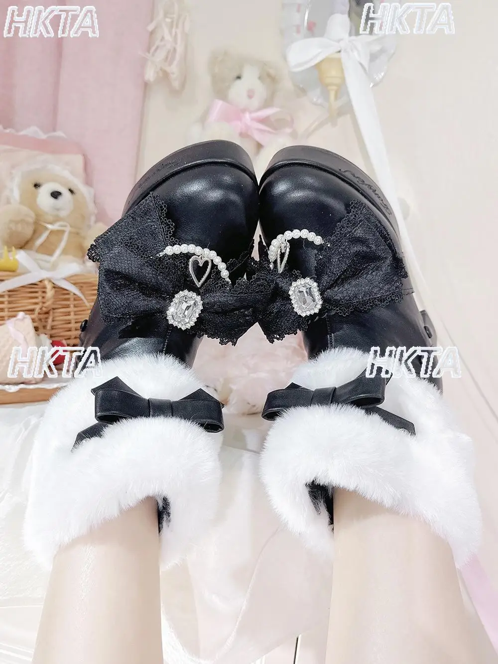 

Original Japanese High Heels Mines Mass-Produced Short Boots Sweet Pink Rhinestone Furry Boots Student Princess Lolita Shoes