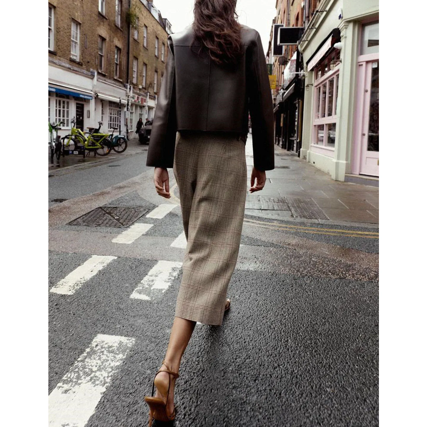 خريف جديد المرأة Briti Sle طويل Sve التلبيب فضفاض بولي Leather الجلود ort Jaet معطف ألياف البوليستر 00% المواد المخملية